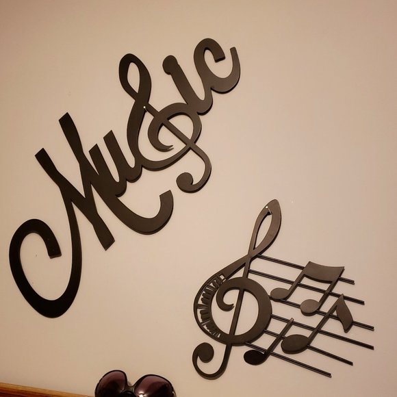 2  Wall hangings. Black colored metal. Free hanging ,not framed. - Picture 2 of 2